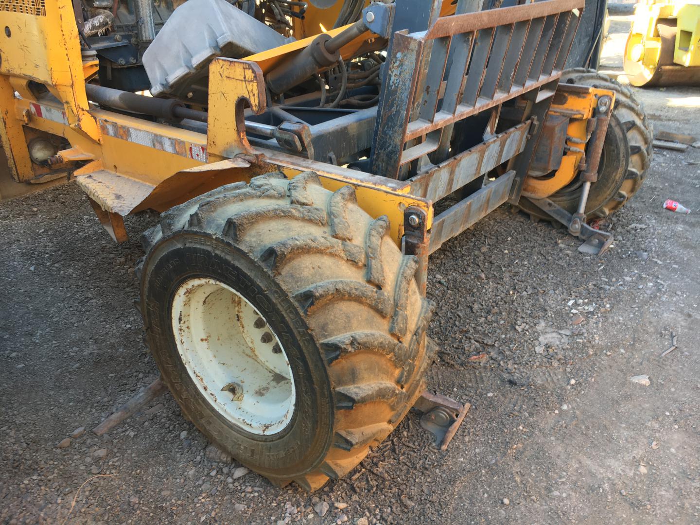 ./imagenes/INVOICE/2019/12638/MONTACARGAS MOFFETT M5000 (12).JPG